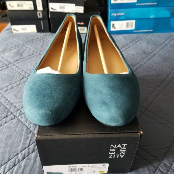 Blue Suede Flats 9M ~ NEW - Picture 1 of 5